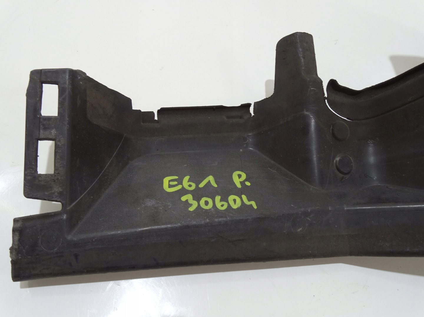 drain air right front front BMW E60 E61 OE 7131756 (4642766)