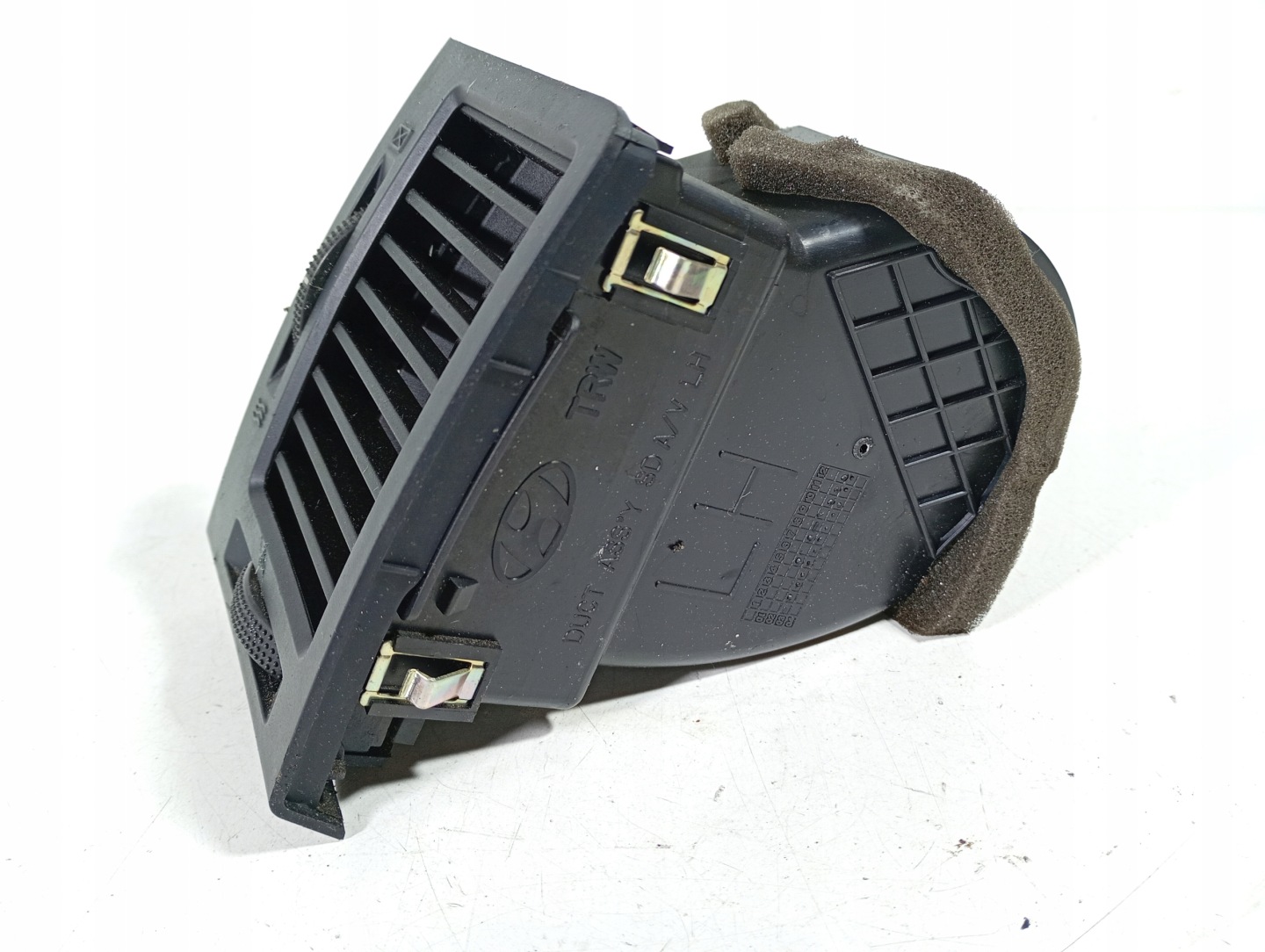 Hyundai Getz 02-11 grid air conditioning devices air left driver´s