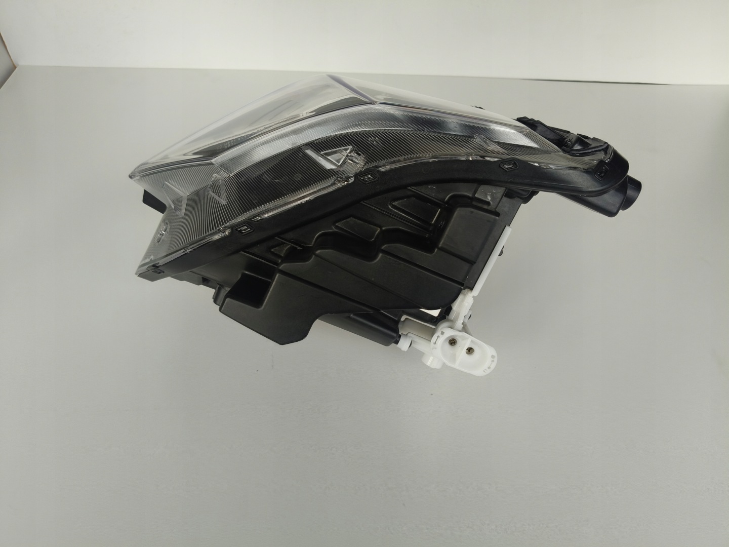 light right REFLEKTOR HYUNDAI KONA II 23- FULL LED