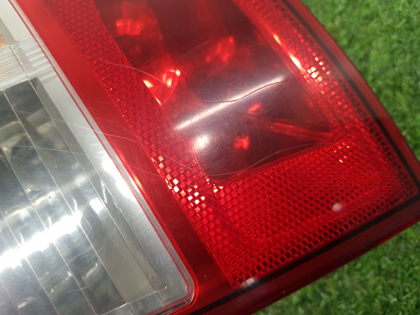 light right rear RENAULT LAGUNA 3 265500002R