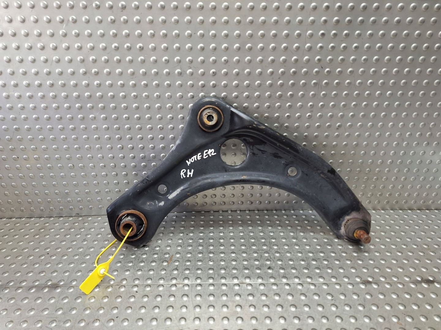 arm right front NISSAN NOTE II E12 12-17
