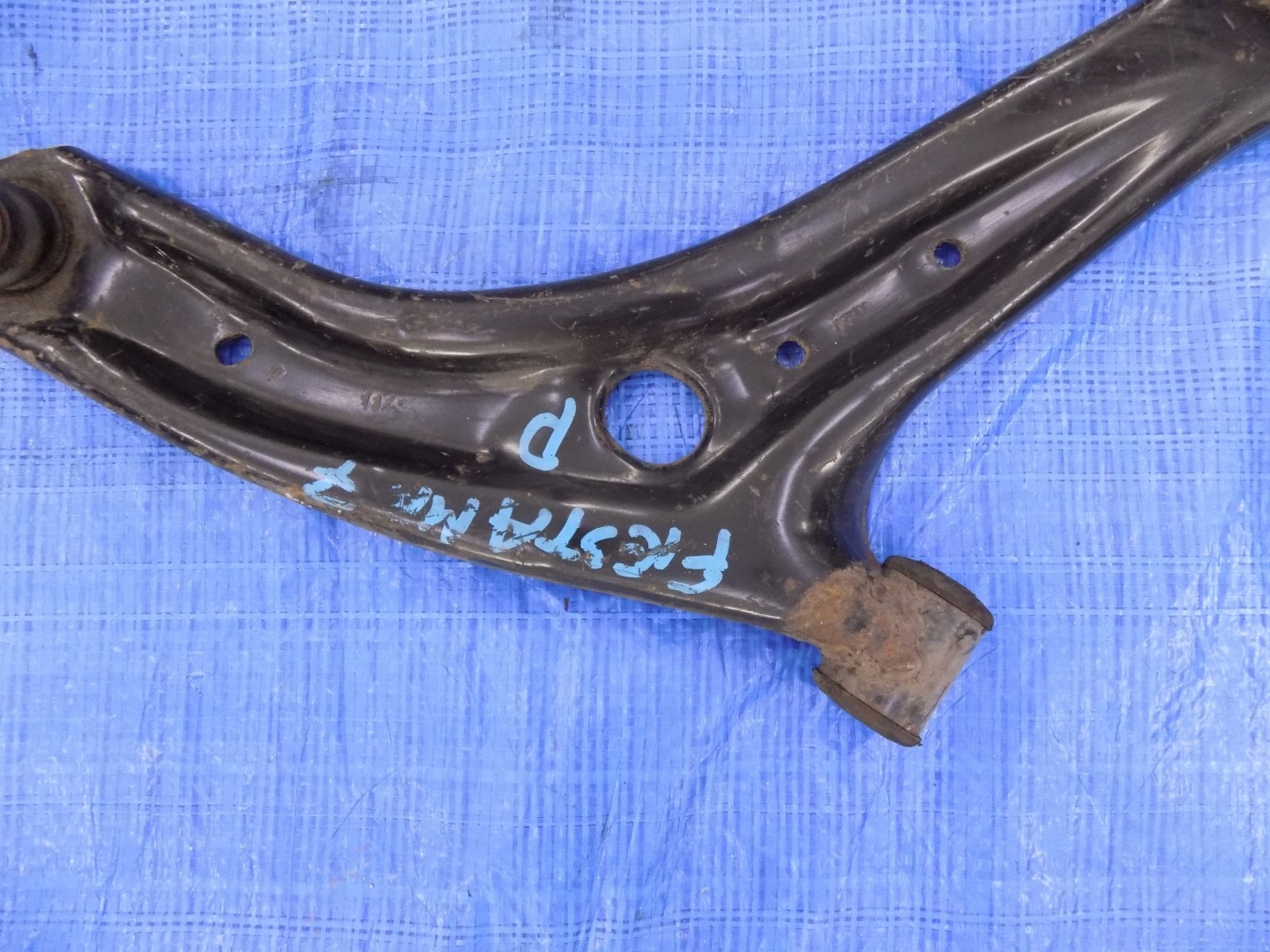 arm right front FORD FIESTA MK7 1,4 TDCI
