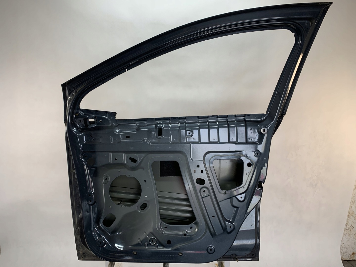 door right front Renault Zoe 12r 2012 80106601R 02.26