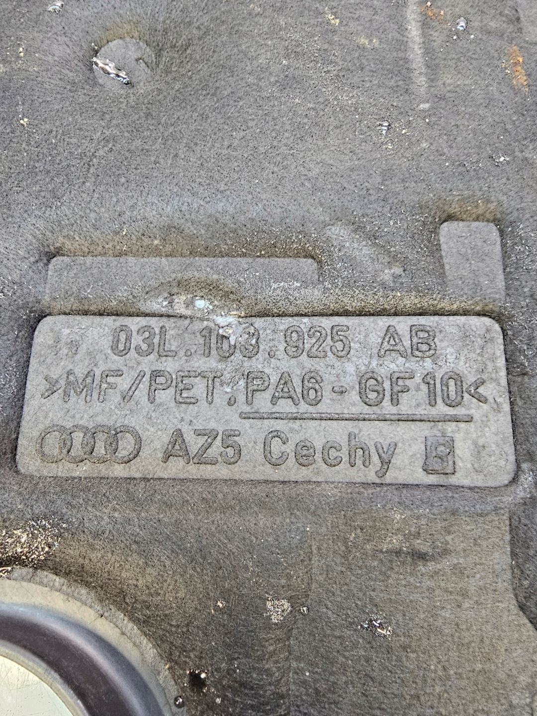 cover engine housing cover AUDI A4 A5 A6 5 03L103925AB