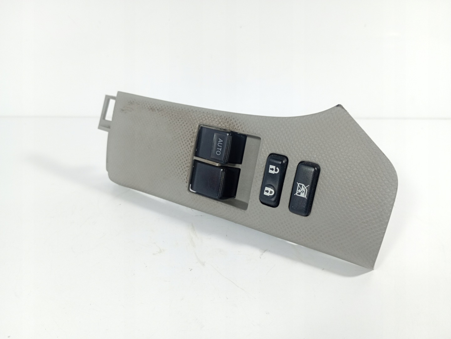 Almera N16 00-06 switch switch PANEL of the window OE 742320D110
