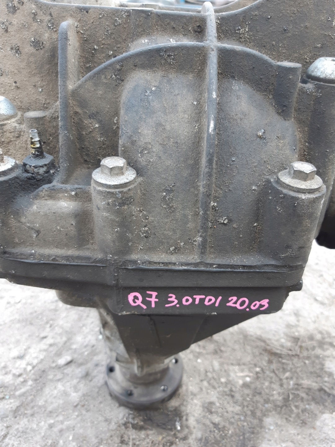 AUDI Q7 4L 3.0 TDI differential diff differential rear rear part 4460310019