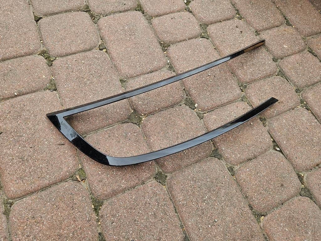 moulding frame chrom black lights front przedniej pra Opel Mokka B 9835155180