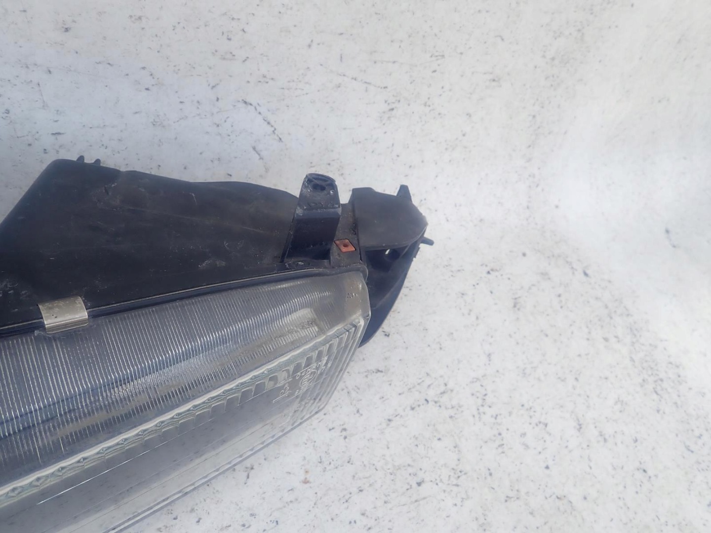 MITSUBISHI GALANT VIII 8 96-03 light front left