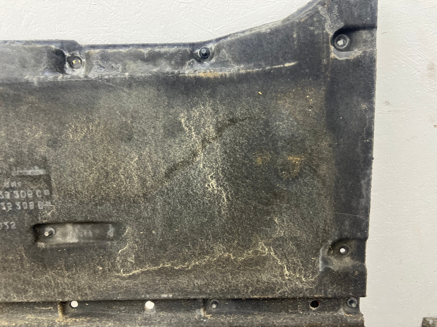 cover chassis right AUDI A4 B9 8w0 8W0825208B
