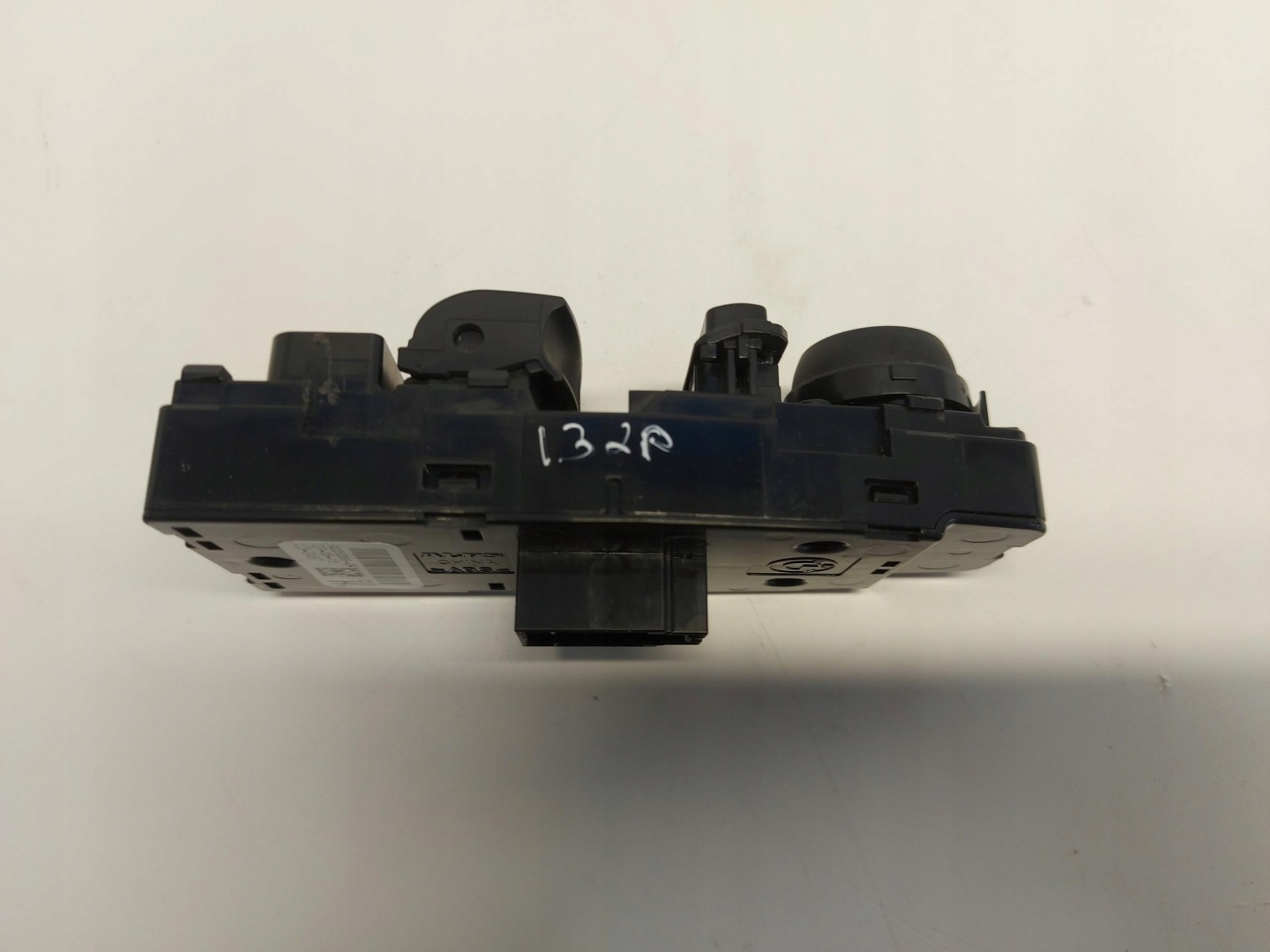 BMW i3 i01 REX window control switch of mirrors front left 9226269