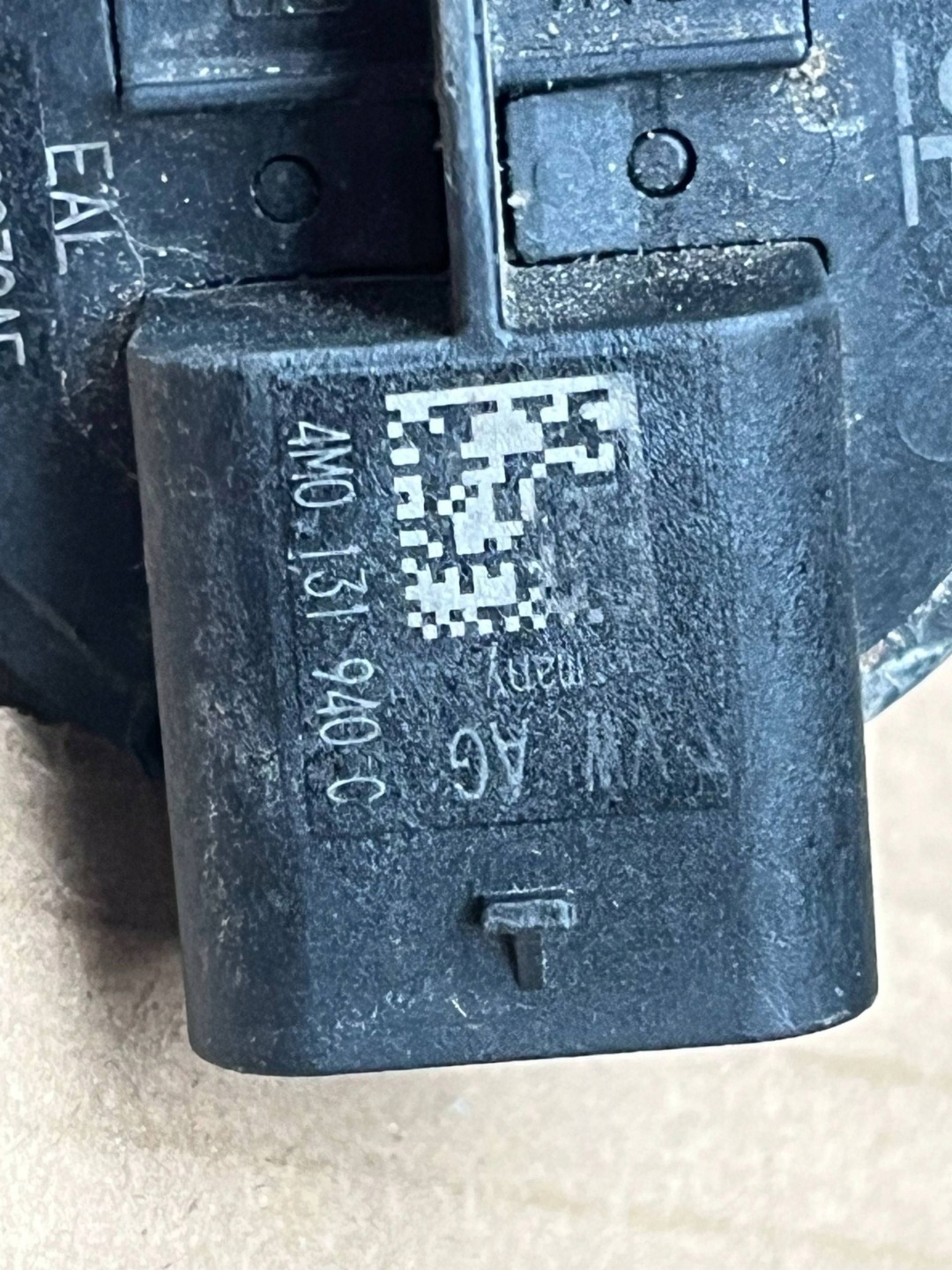 sensor ADBLUE AUDI A4 B9 2.0 TDI 4M0131940C !J