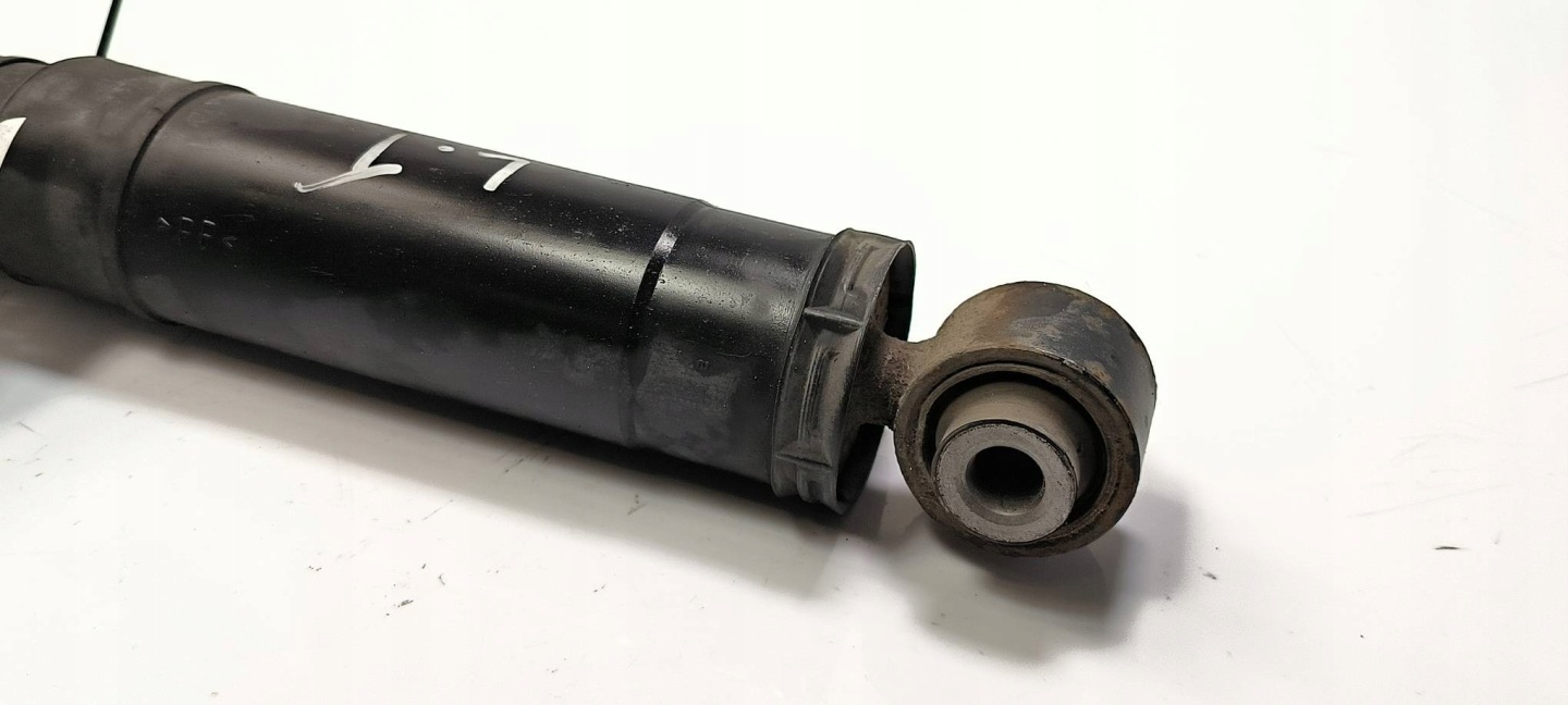 shock absorber left rear part 562101046R RENAULT MASTER III