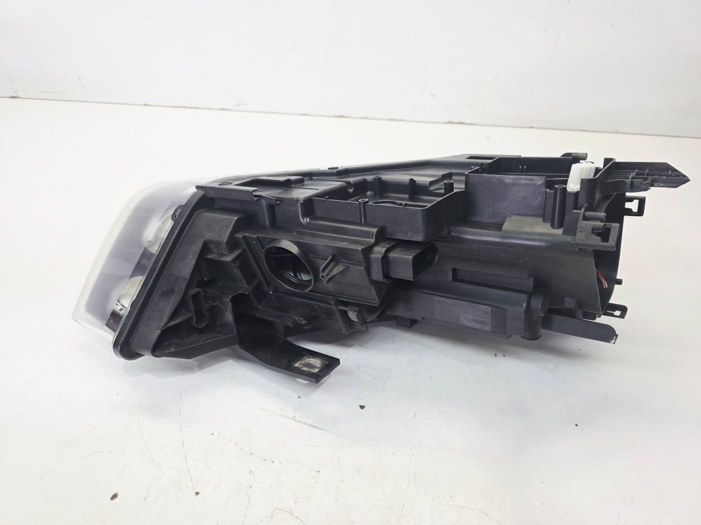 REFLEKTOR light left front BI XENON LED AUDI Q3 8U 8U0941043 EU 40/25