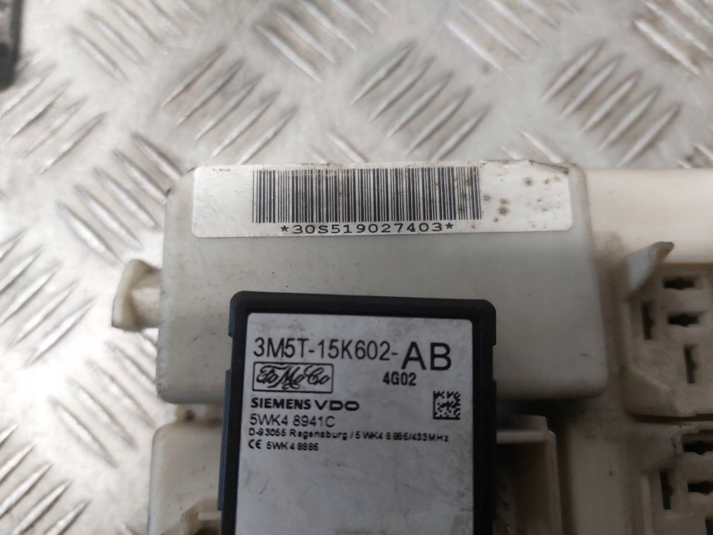 running board STARTOWY + bonnet latch lock FORD C-MAX and 0281011263