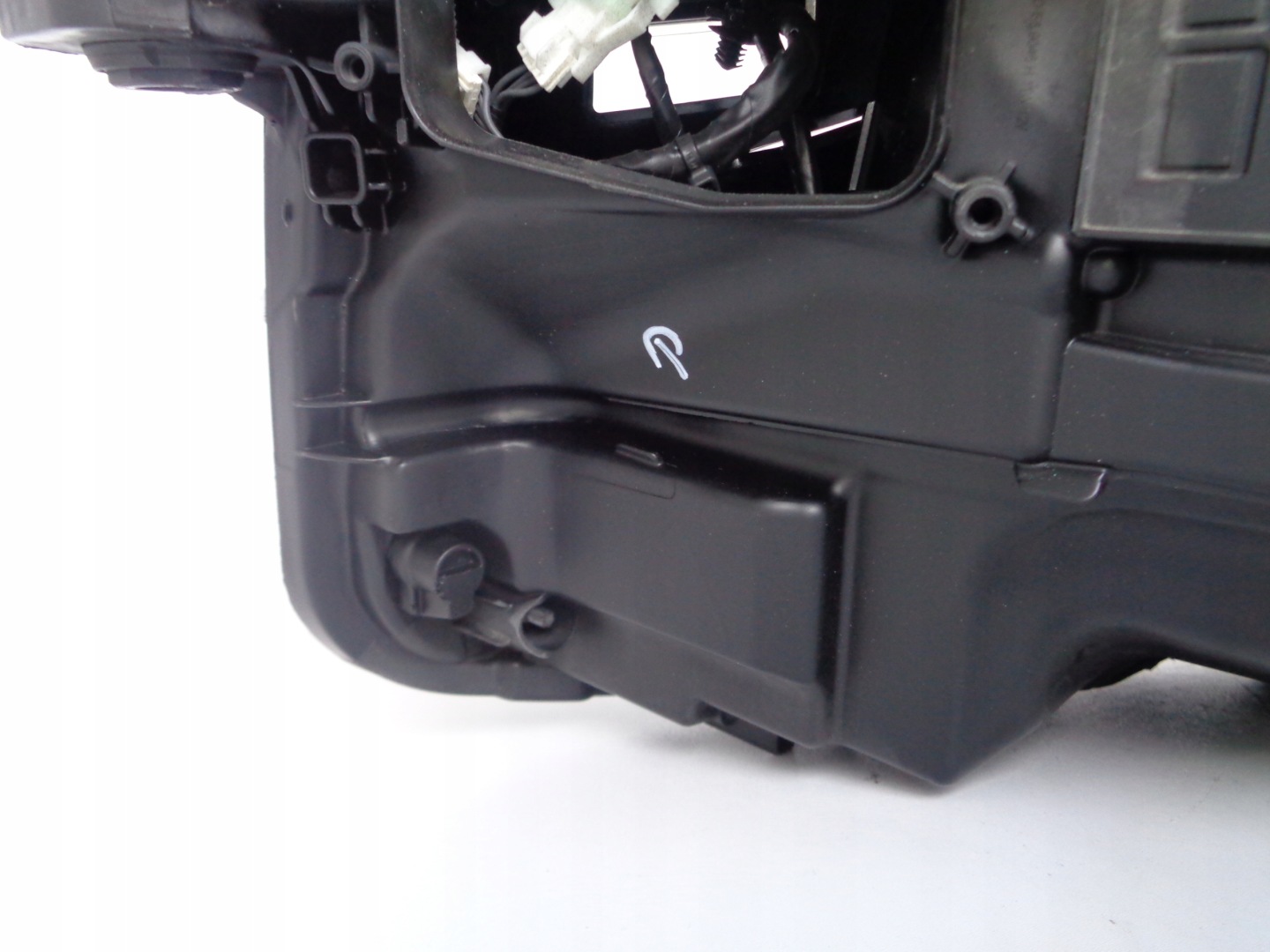 light right REFLEKTOR VW TOUAREG III 760 18- FULL LED