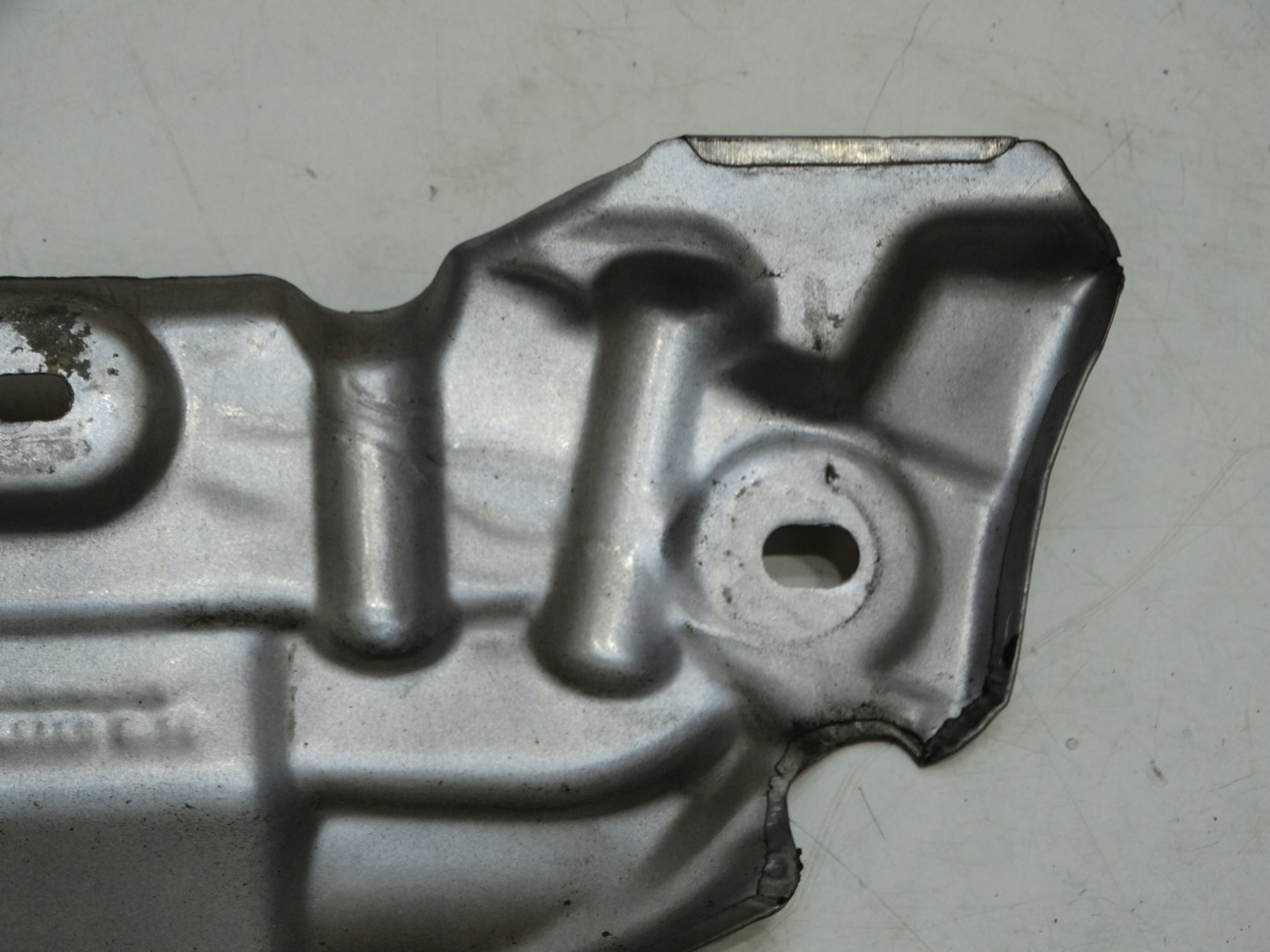 cover TERMICZNA header pipe RENAULT SCENIC III 2.0 DCI 09-13R. 8200906076