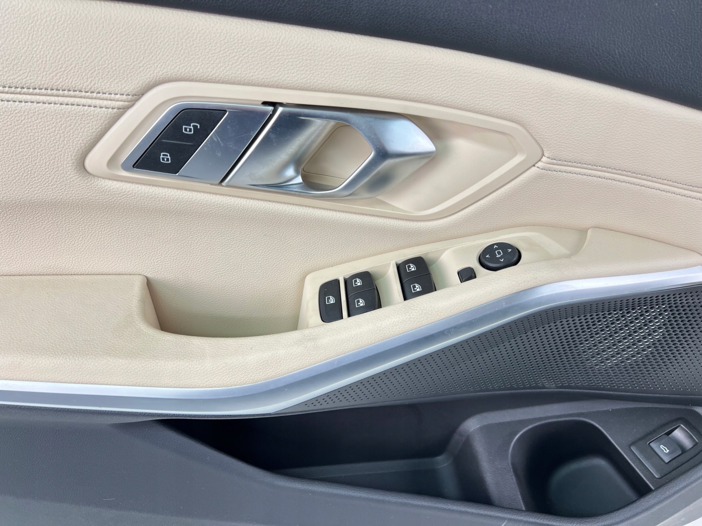 upholstery door left front BMW G20