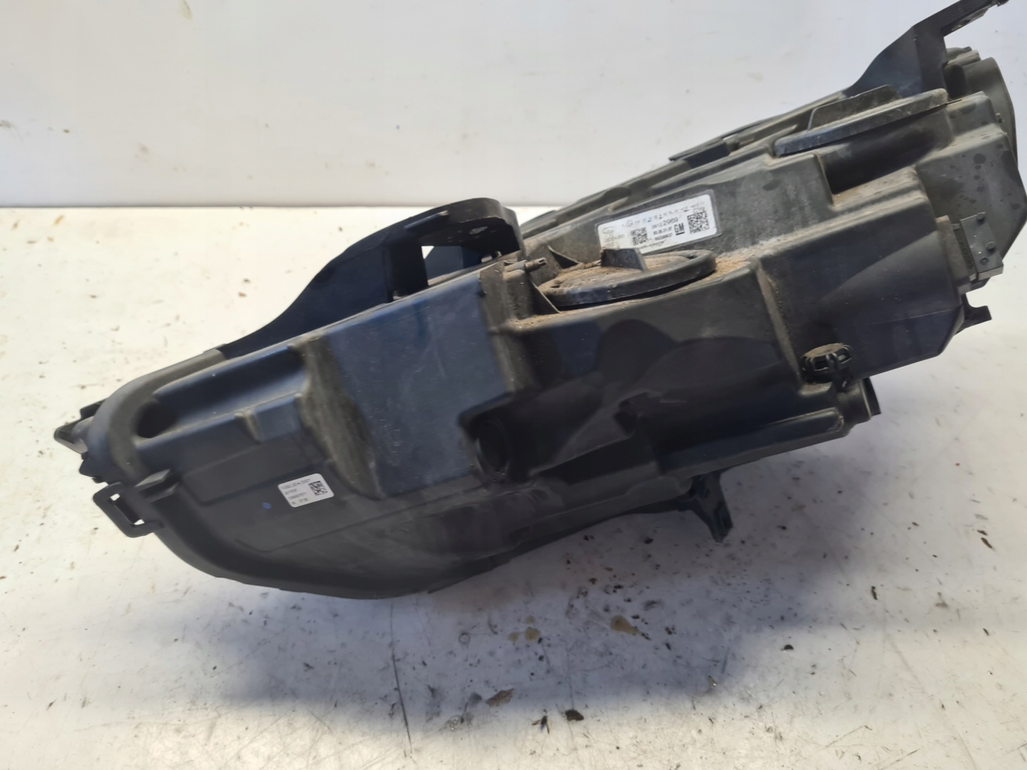 OPEL INSIGNIA B REFLEKTOR light right front right front ZWYKLA ANGLIK