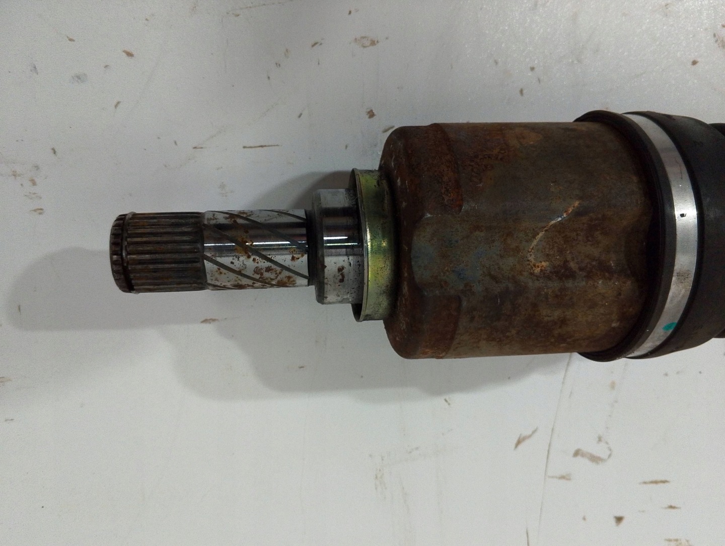 Nissan X-Trail T32 1,3 DIG-T semi-axis front left (A625)