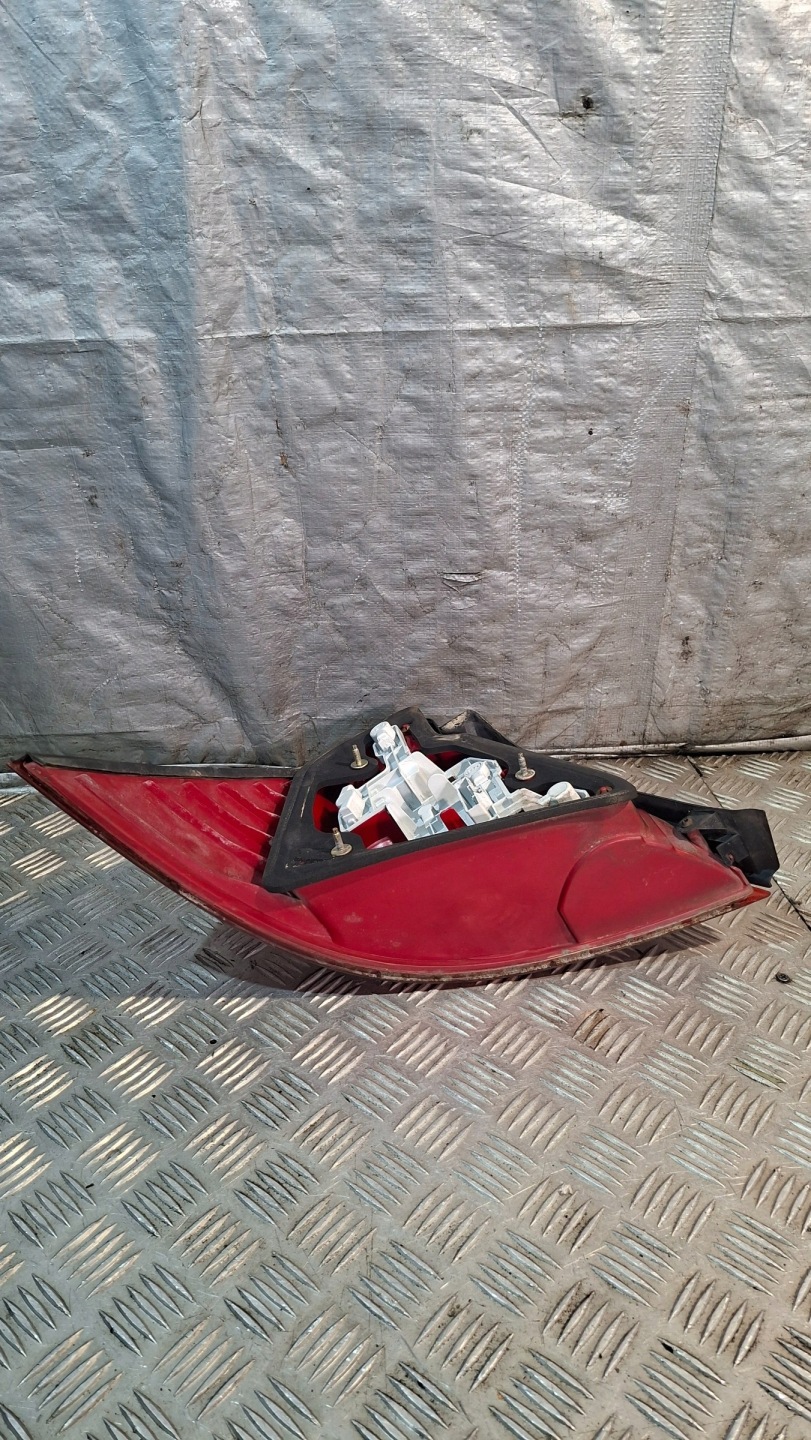 light right rear part FORD MONDEO MK3