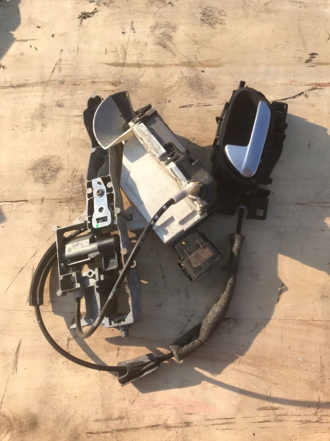 lock door left front C5 III 574388
