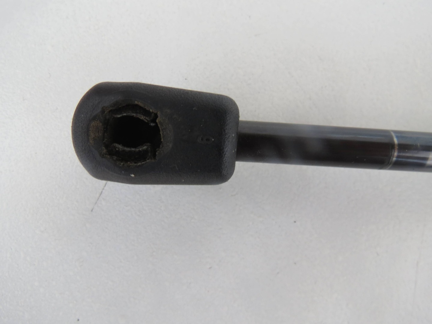 damper SILOWNIKI bonnet VOLVO V60 31297080