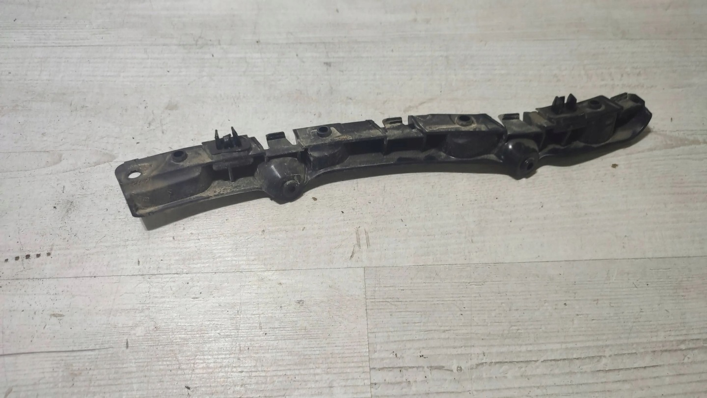 Dacia Duster II 17r 1.2 rear part side right bumper bracket