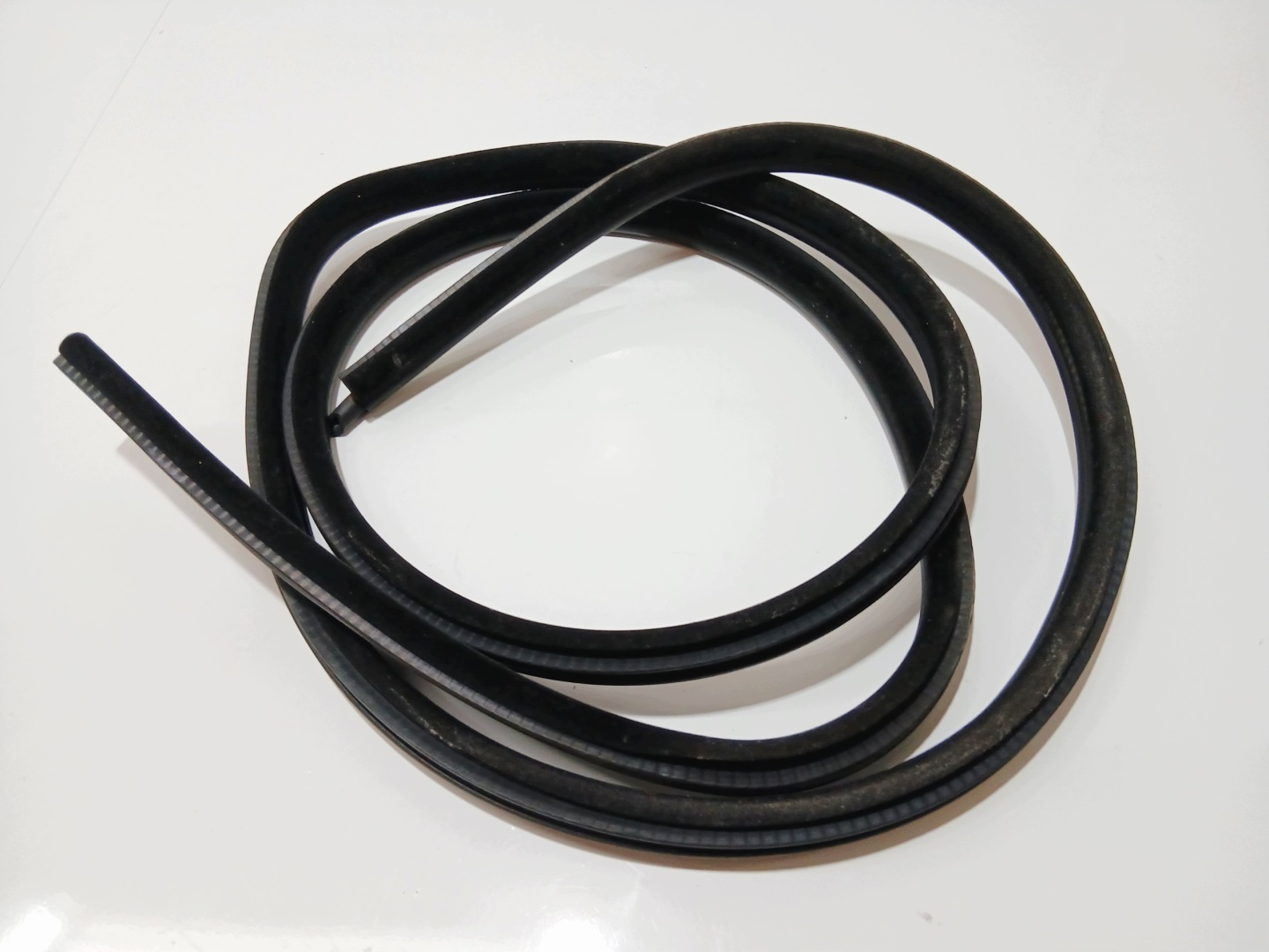 gasket door left front BMW E60 E61 tyres ZAMSZ (0001313)