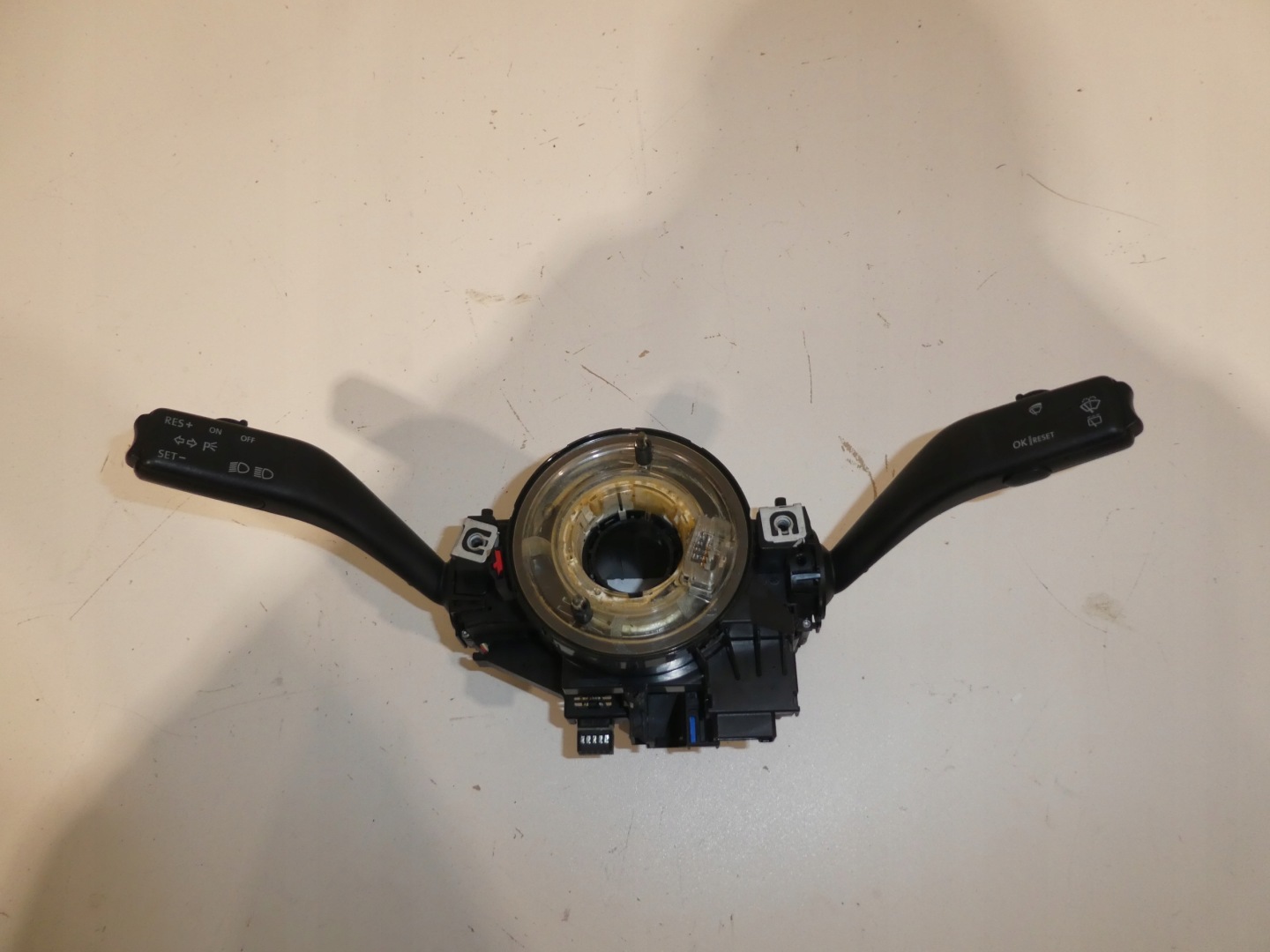 steering wheel levers and controls ring VW GOLF V 1K0953513A