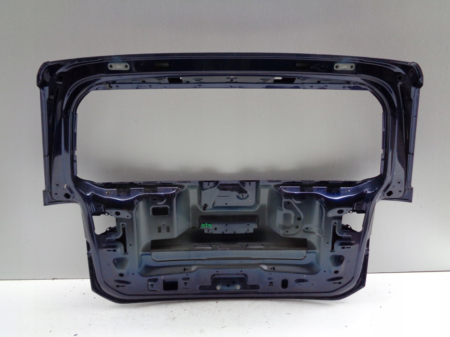 boot doors VW TOURAN 5TA 16- NR 51820