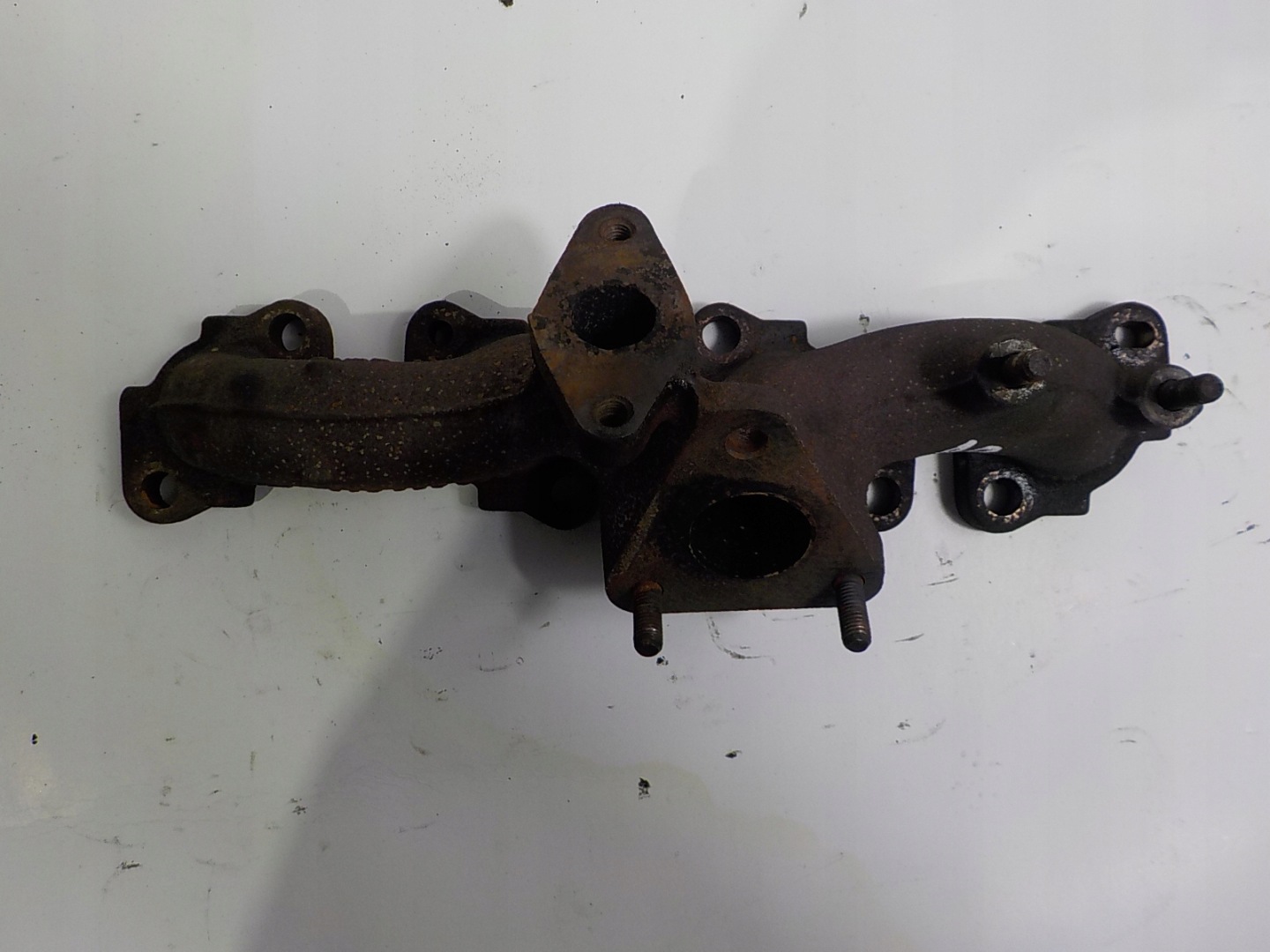 AUDI A4 B8 ispušna grana 03L253033 V210 GAC