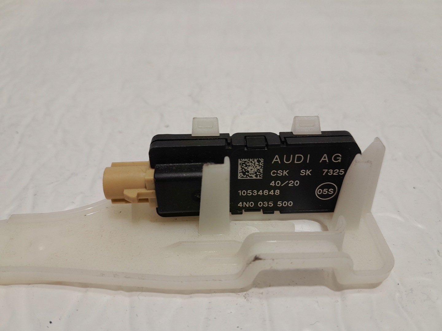 AUDI OE Amplificatore antenna 4N0035500