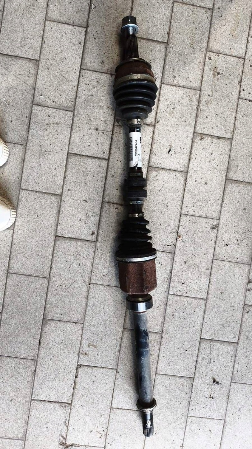 semi-axis front front side right Renault Kadjar 391004PA0A 1.2 TCE