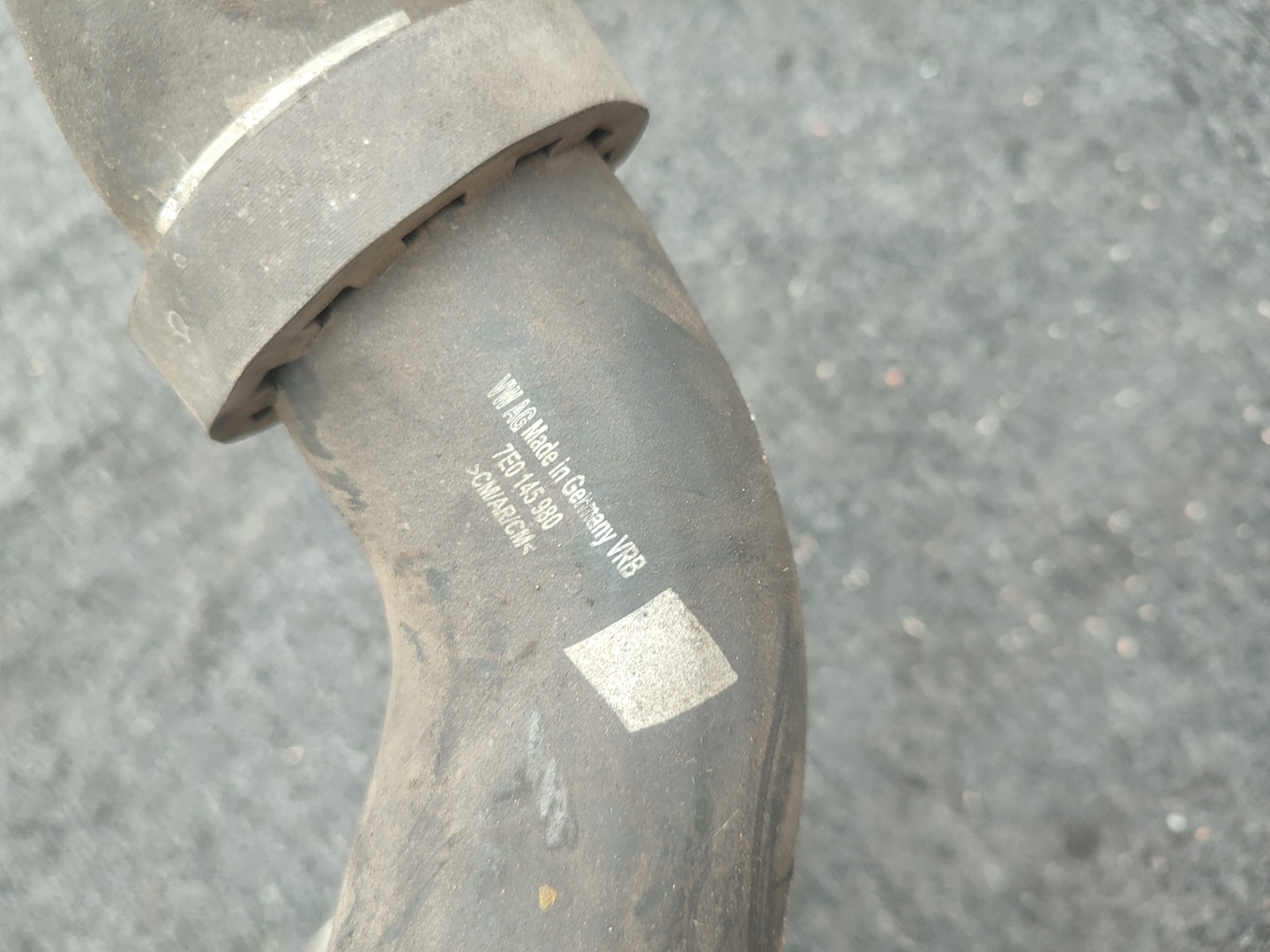 trouba hadice vzduchový intercoolera VW TRANSPORTER T5 7E0145980