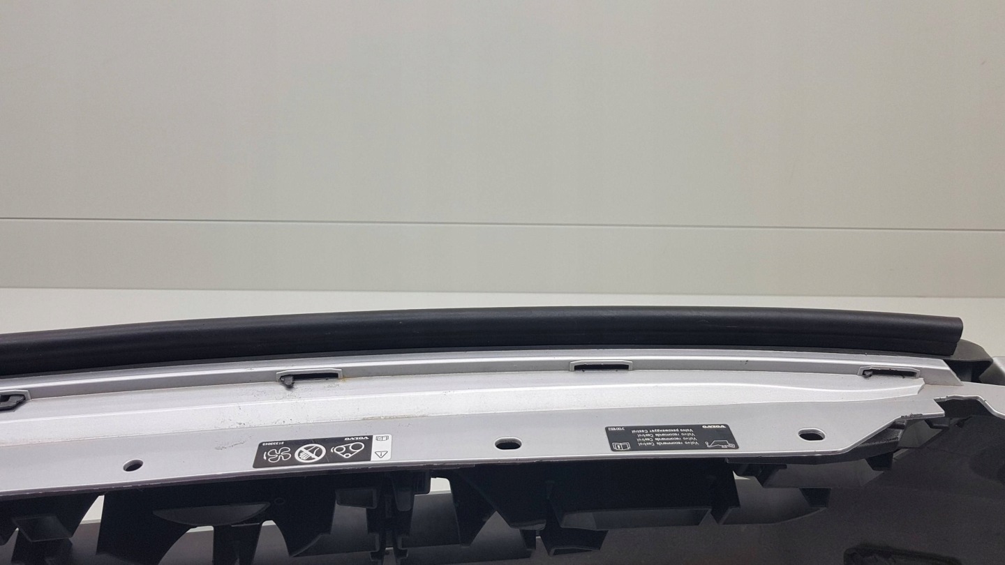 VOLVO XC60 XC 60 LIFT 2013 - bumper front 31323765