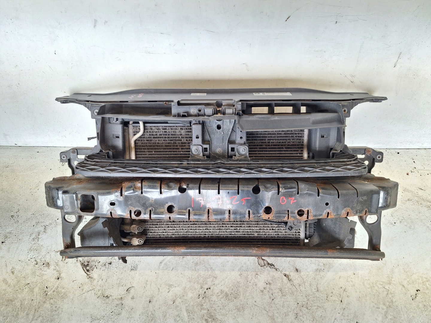 VOLKSWAGEN PASSAT B7 10-14 support panel for radiators 1.6/2.0 TDI