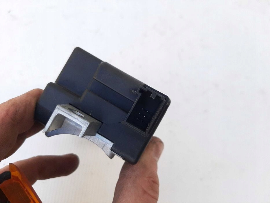 Rygiel blokada des Lenkrads Audi A4 B8 A5 8T LIFT