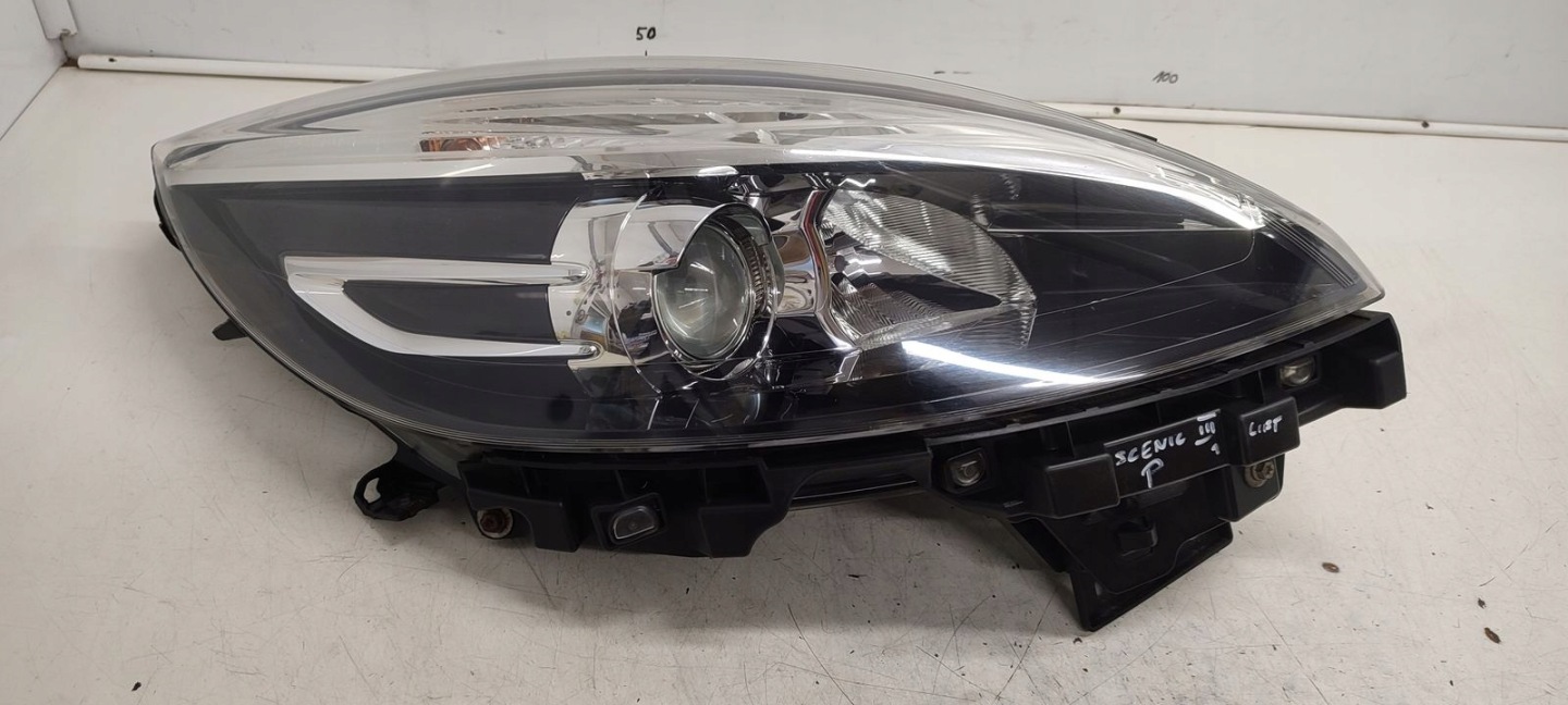 light front front right Renault Scenic III LIFT