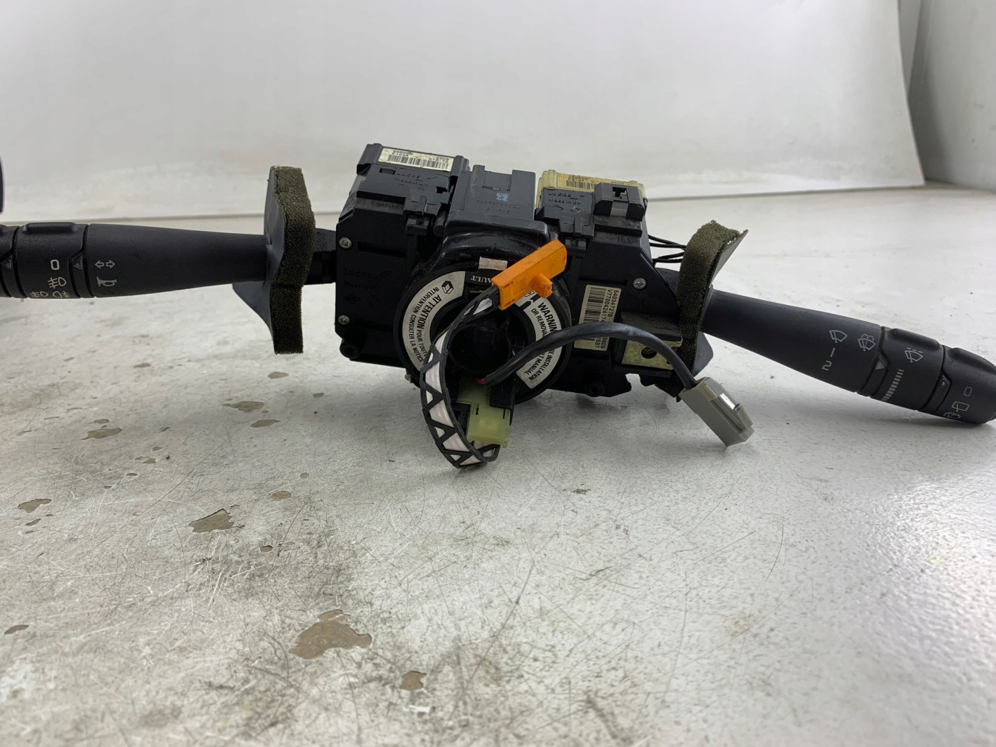 RENAULT LAGUNA et commande levier commodo sous volant 7700424174