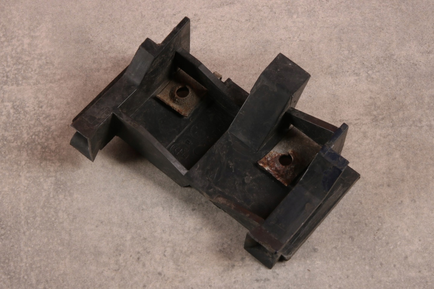 BMW 3' E30 bracket console holder bumper bracket of the front 1953098