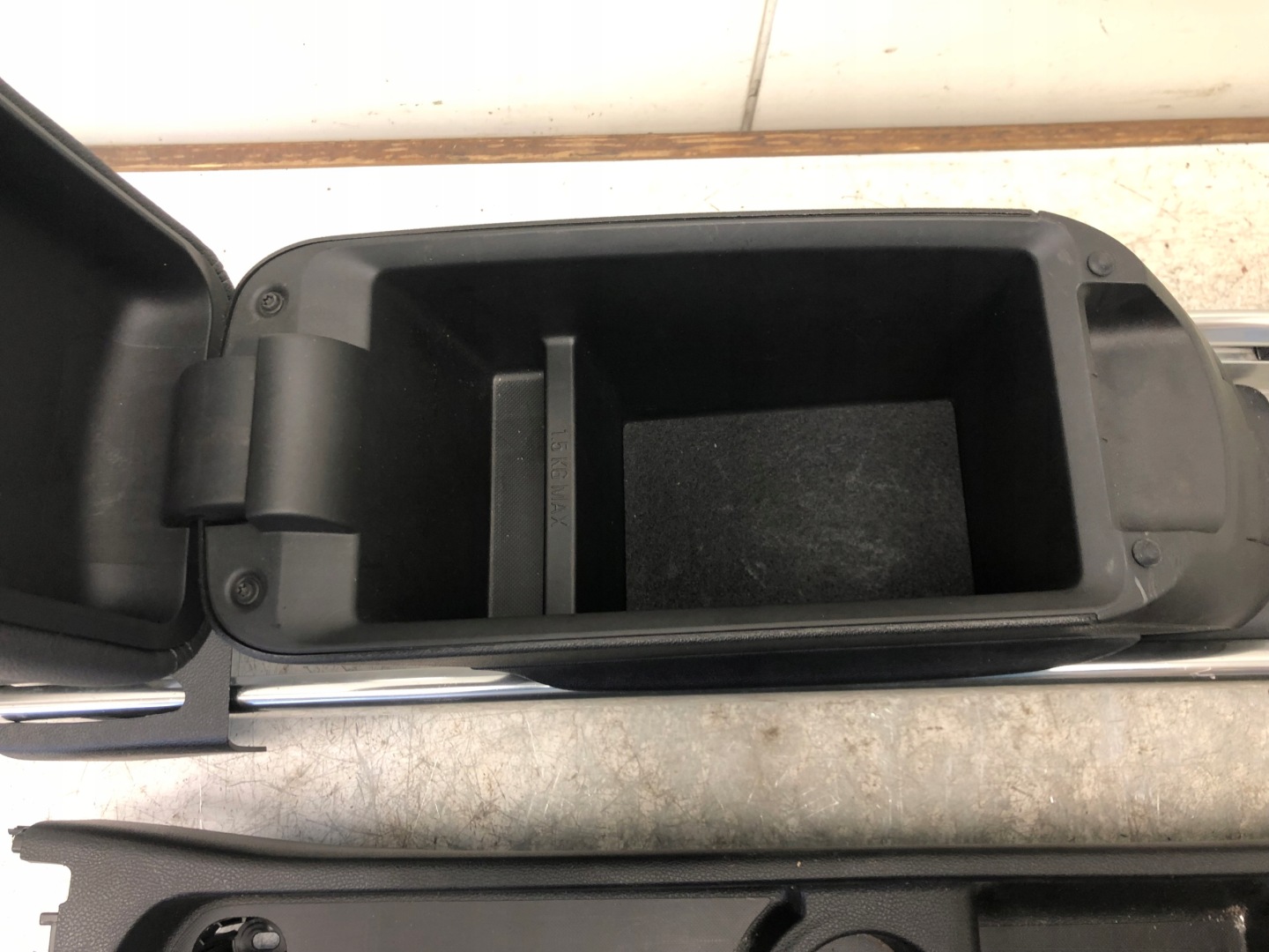 TUNEL central armrest OPEL MERIVA B
