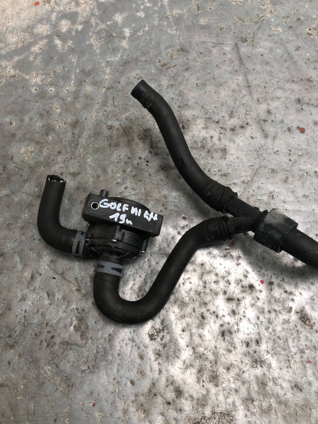 pumpa cirkulacije vode VW GOLF VII LIFT HB 2Q0965567
