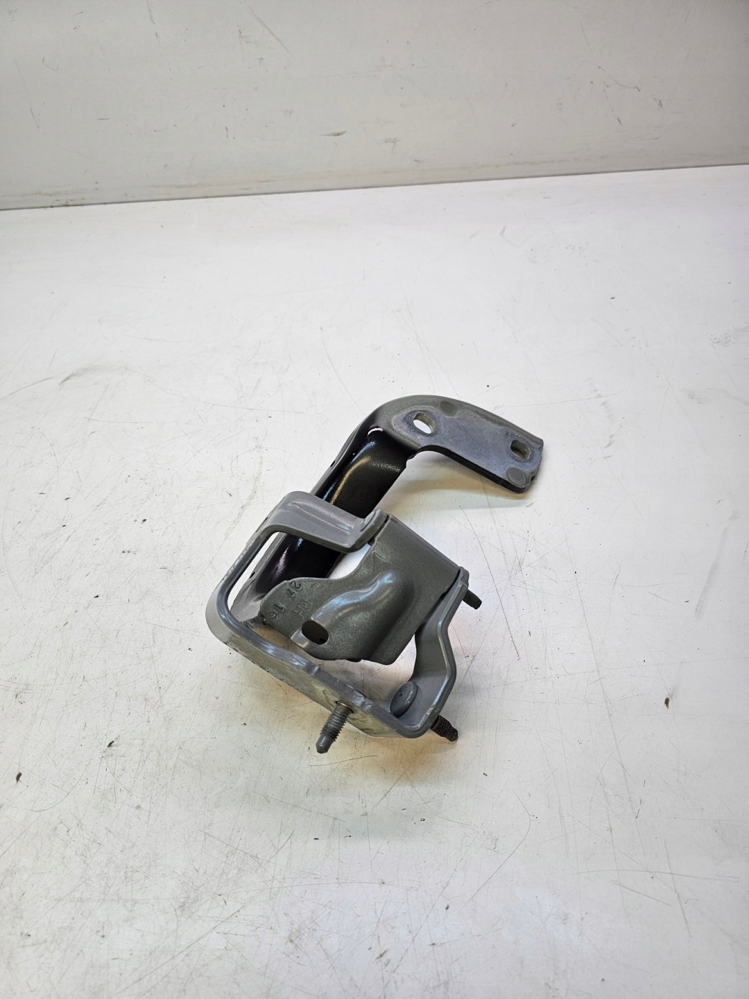 hinge bonnet rear part right AUDI A4 B9 AVANT 8W9827300B
