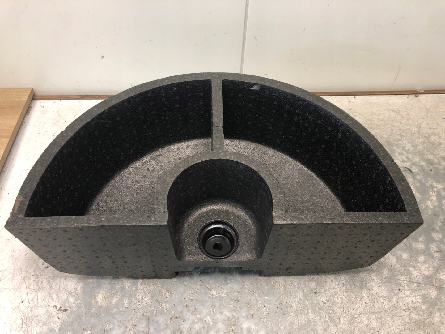 VW NEW BEETLE CABRIO boot floor well polystirene 1Y0012109