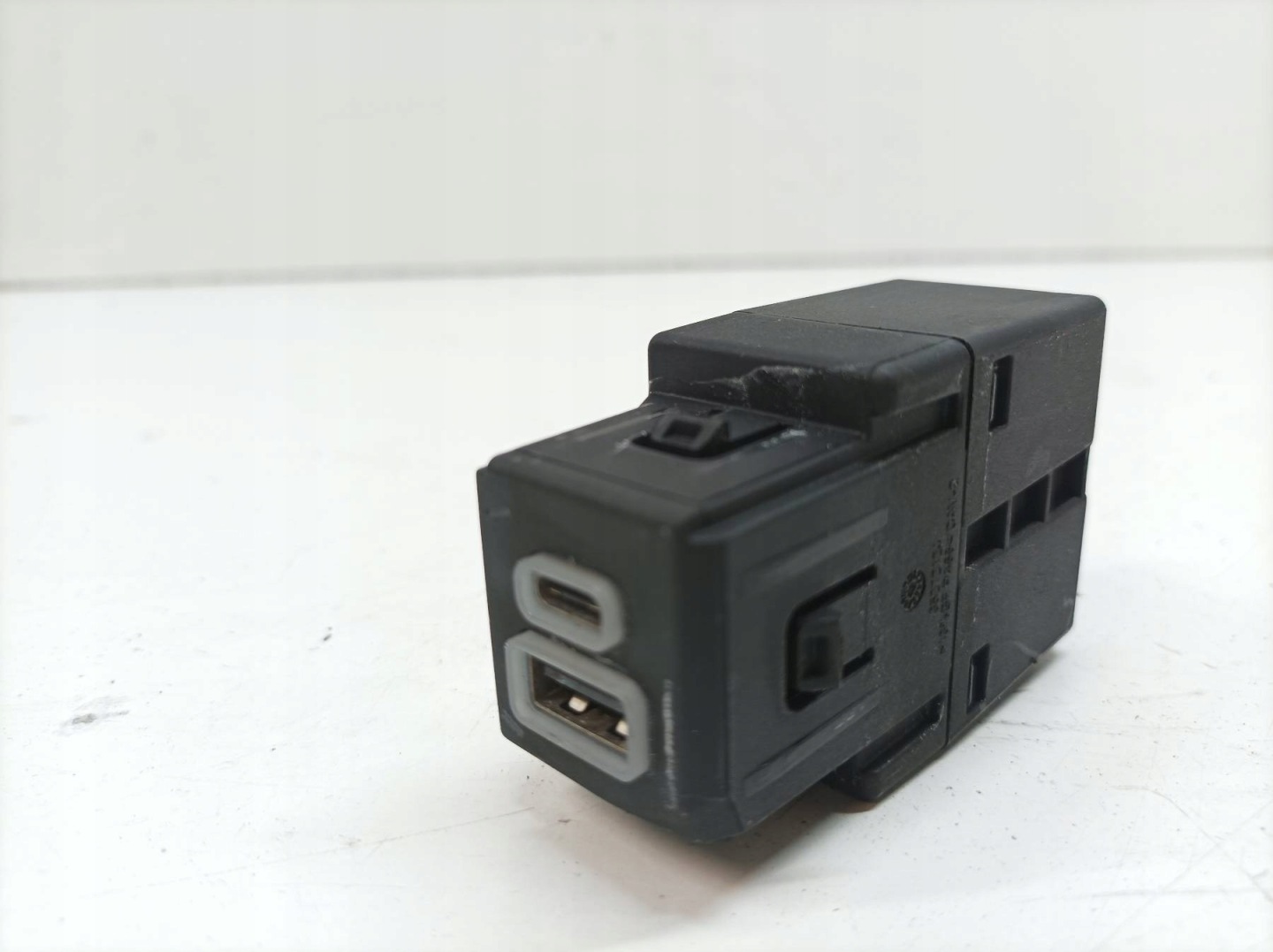 Adattatore USB 00505740950 Alfa Romeo Tonale e ( (2022- )