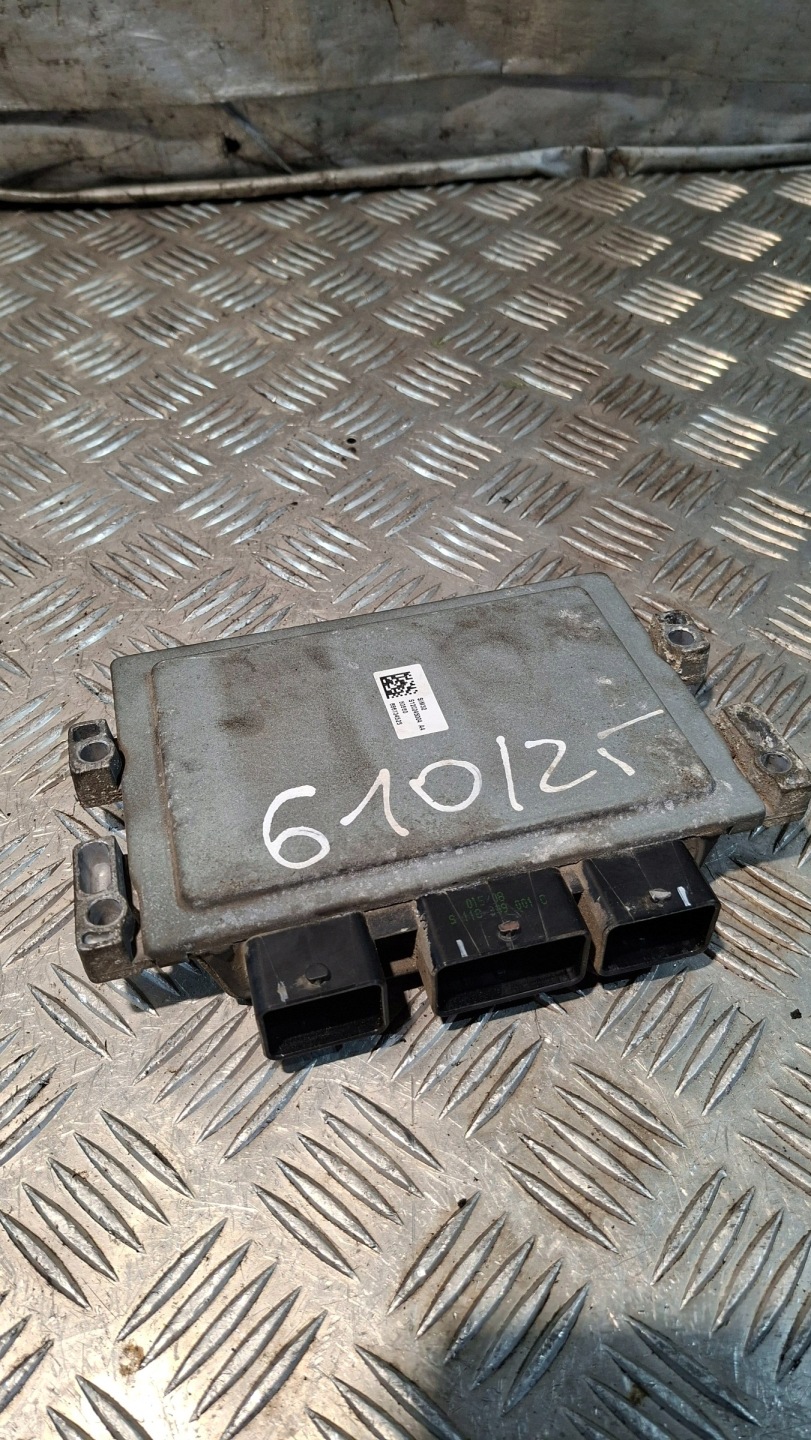 control unit of the engine RENAULT CLIO III 1.2