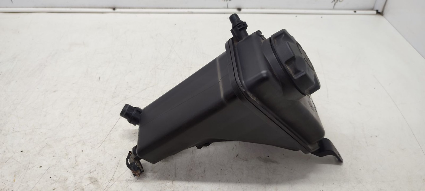 water tank tank BMW E90