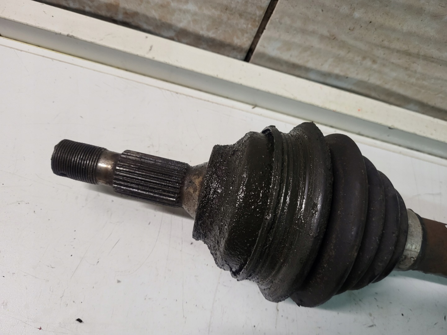 semi-axis left short. PEUGEOT 407 1.6 HDI MANUAL