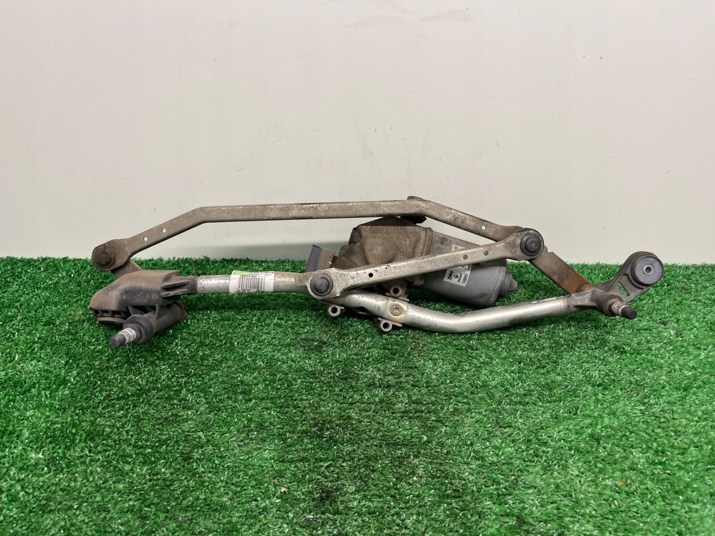 wiper mechanism front RENAULT LAGUNA 3 288003799R