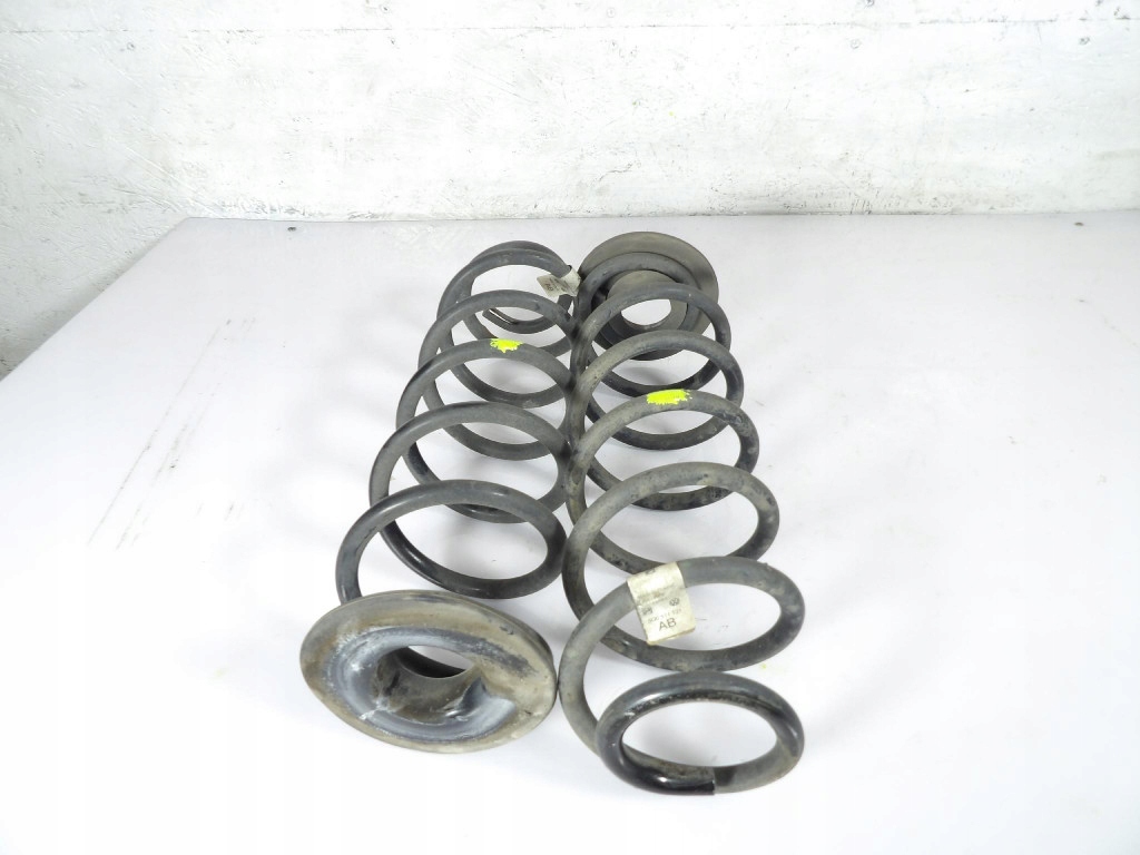 SKODA OCTAVIA III 3 LIFTBACK molle posteriore 5Q0511121
